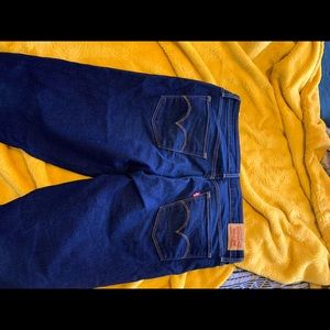 Levi’s 711 Skinny Jeans Size 32